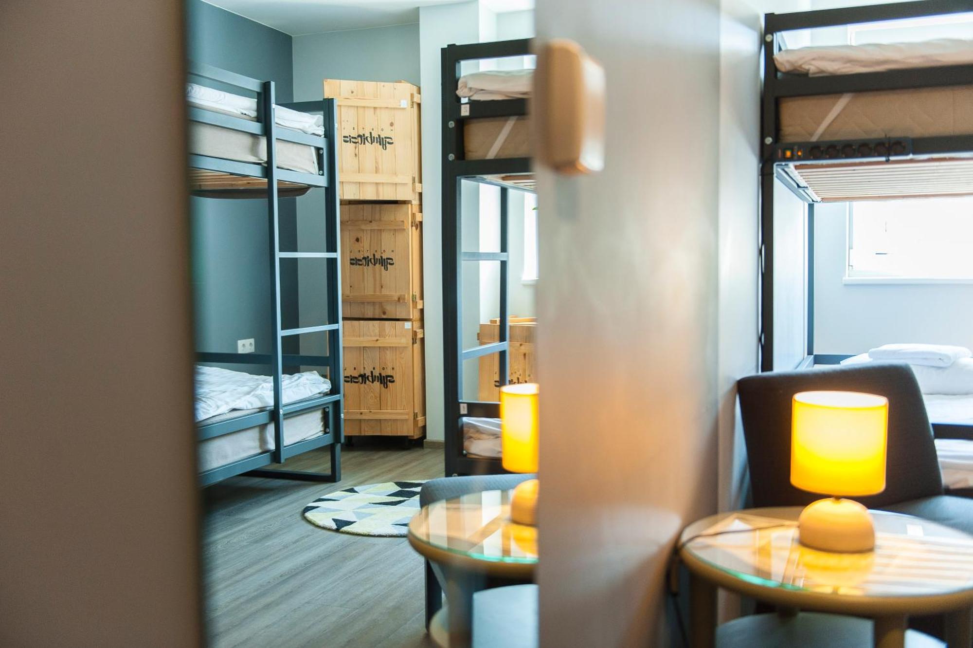 Symbiosis Hostel Паланга Екстериор снимка